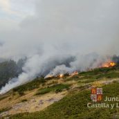 Declarado de nivel 1 un incendio forestal intencionado en Olleros de Alba (León)