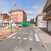 Paso de cebra de la avenida Constitución de Trobajo del Camino en la que tuvo lugar el atropello