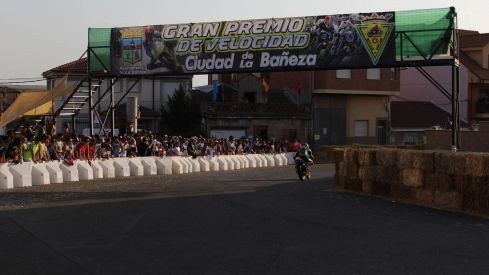 La Bañeza ya ruge al ritmo de las motos | José Martín