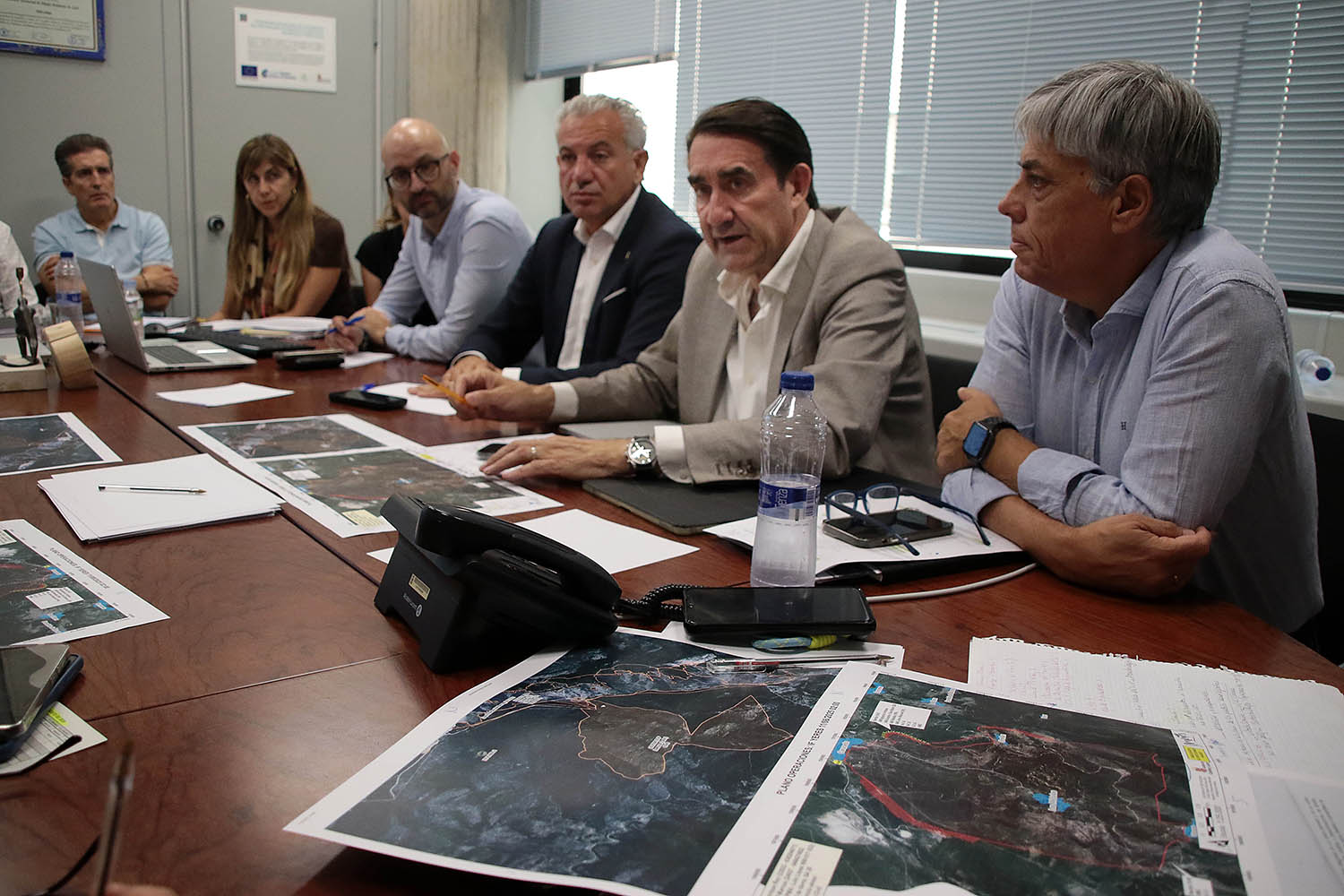 Peio García- El consejero de Medio Ambiente, Juan Carlos Suárez-Quiñones, preside la reunión del CECOPI en León