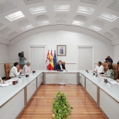 Rubén Cacho / ICAL . El presidente de la Junta de Castilla y León, Alfonso Fernández Mañueco, se reúne con miembros del Ejecutivo autonómico para avanzar en las actuaciones de reconstrucción de las zonas afectadas por los incendios forestales en la Comunidad