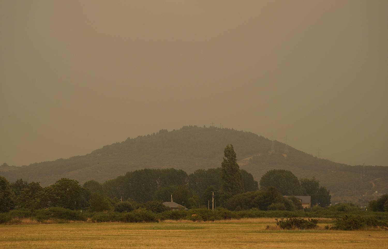Humo por incendios en Ponferrada 3 Humo por incendios en Ponferrada 3