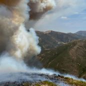 La evolución del incendio en Barniedo de la Reina permite el realojo de cuatro nuevas localidades  | AT Brif
