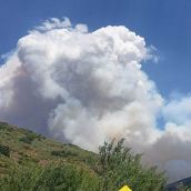 Una alerta a móviles advierte del riesgo de incendio y pide abandonar las actividades recreativas en Picos de Europa | AT Brif
