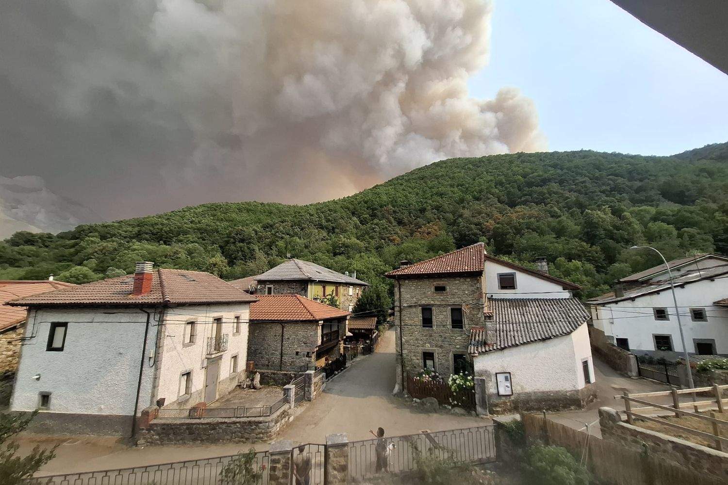 incendio posada de valdeon incendio posada de valdeon