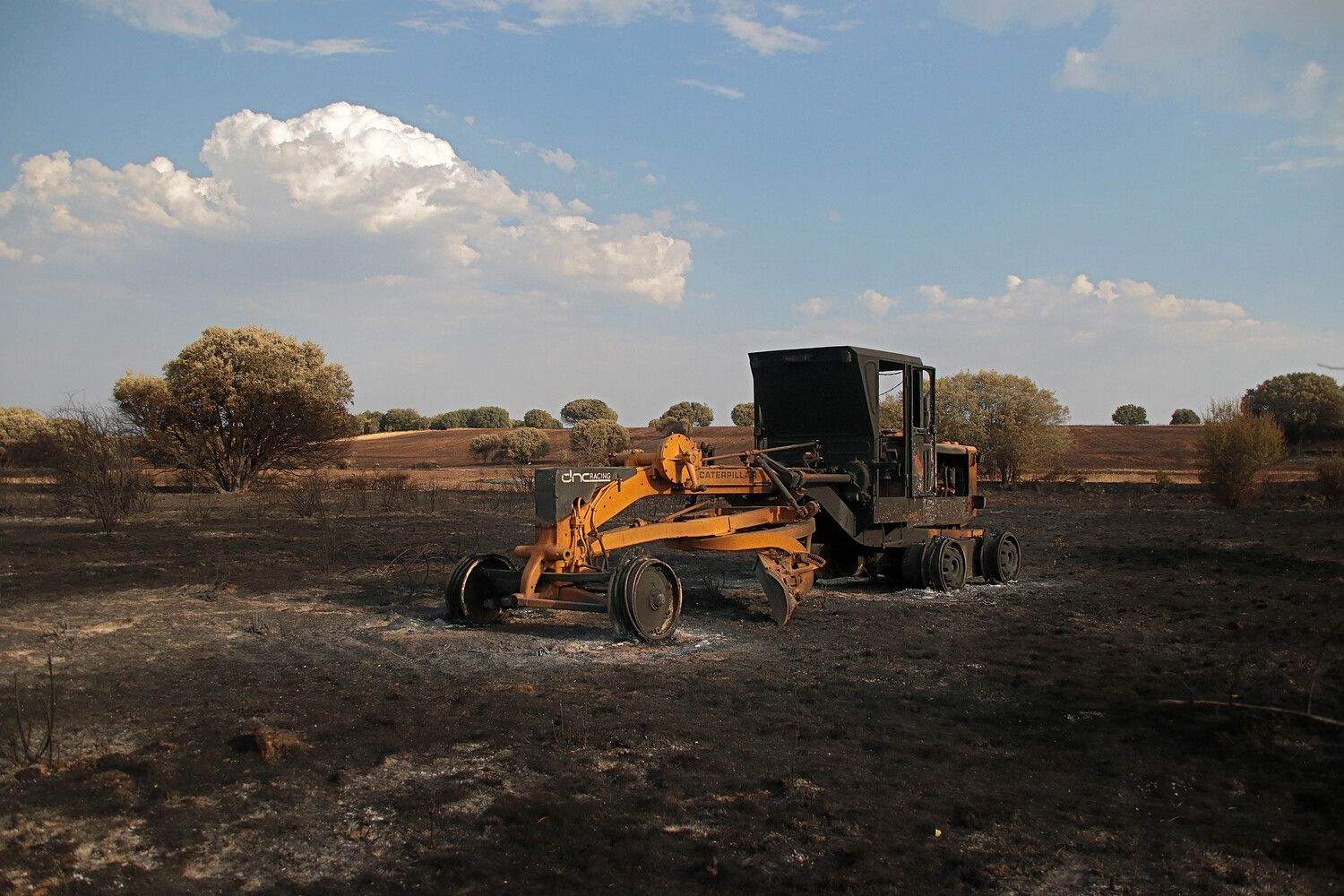 Consecuencias del incendio forestal de Molezuelas de la Carballeda (Zamora) en Herreros de Jamuz (León) | Peio García / ICAL