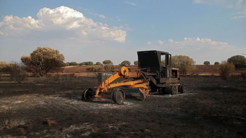 Consecuencias del incendio forestal de Molezuelas de la Carballeda (Zamora) en Herreros de Jamuz (León) | Peio García / ICAL