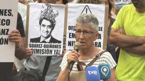 Un millar de leoneses se concentra para exigir el nivel 3 de emergencia | José Martín