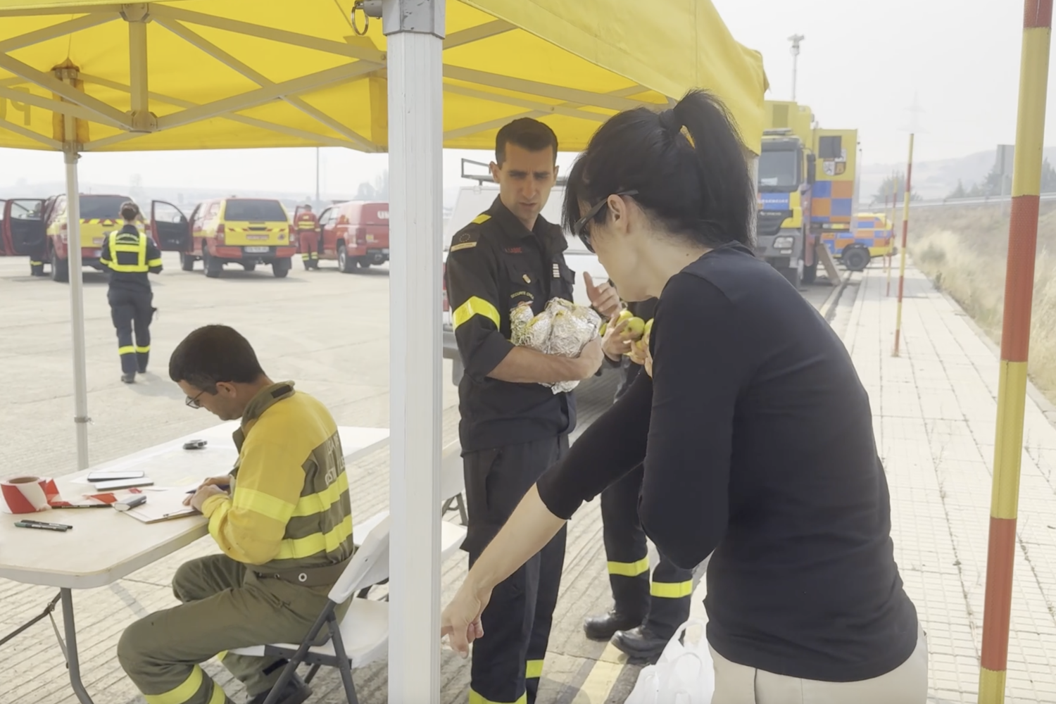 "Cuidar a los que nos cuidan": El ejemplo solidario de los ecinos de Vega de Magaz ante los incendios que azotan León