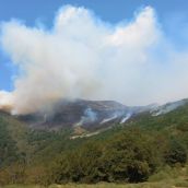 El este de León 'respira' tras la mejora de los incendios, aunque persiste la amenaza en Barniedo | AT BRIF El este de León 'respira' tras la mejora de los incendios, aunque persiste la amenaza en Barniedo | AT BRIF