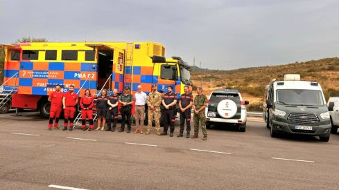 El embajador de Países Bajos se interesa por las labores de extinción de incendios en el PMA de Garaño (León)