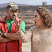 La consejera de Agricultura visita una ganadería de ovino afectada por los incendios en Chana de Somoza (León) | Campillo / ICAL