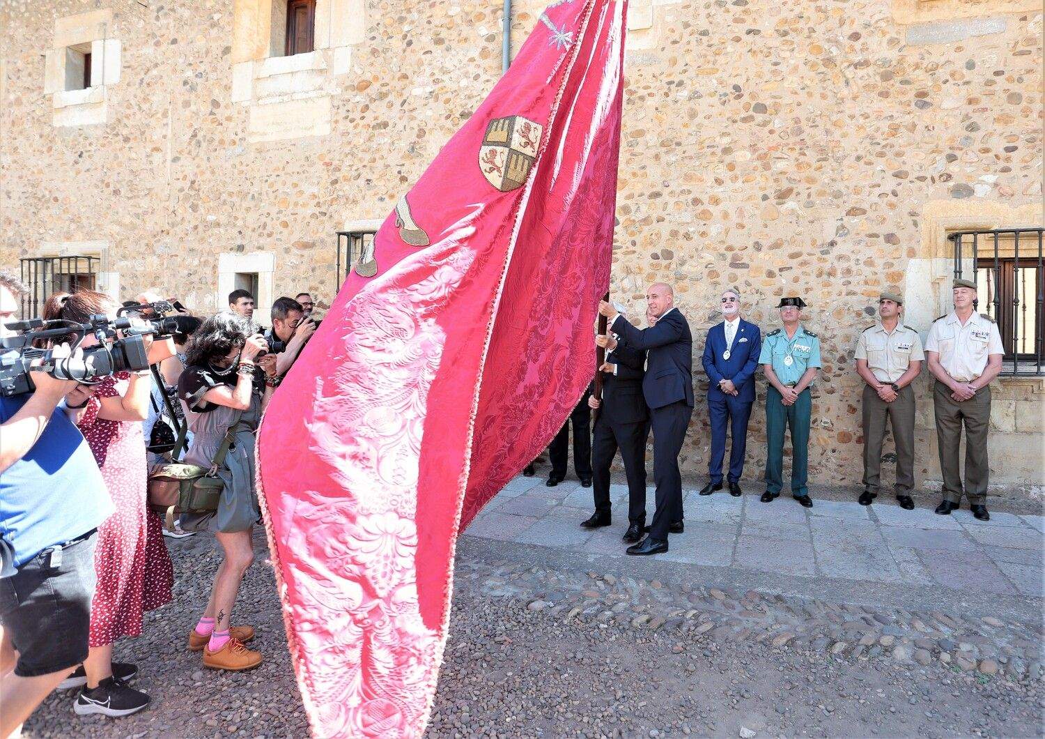 La Cofradía del Pendón de San Isidoro de León asiste a la clausura del Año Santo Isidoriano en Sevilla | Campillo / ICAL La Cofradía del Pendón de San Isidoro de León asiste a la clausura del Año Santo Isidoriano en Sevilla | Campillo / ICAL