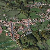 Localidad de Azadinos, en Sariegos, donde se instalará el punto limpio