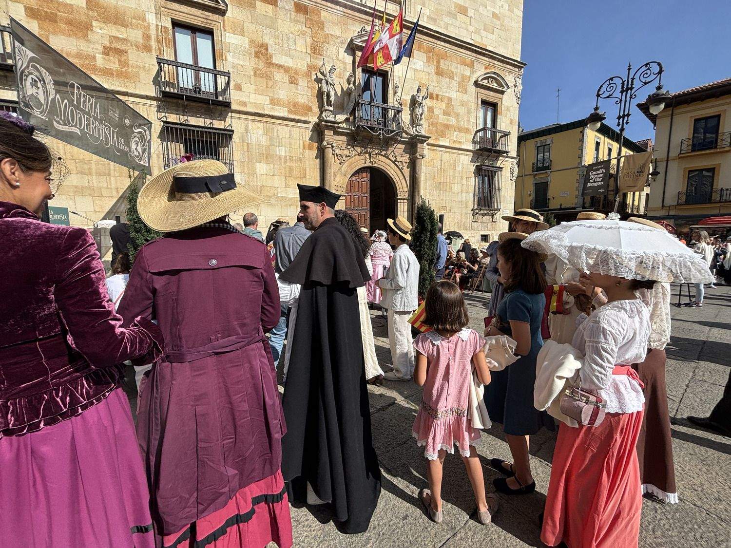 Inauguración de la Feria Modernista de León | José Martín