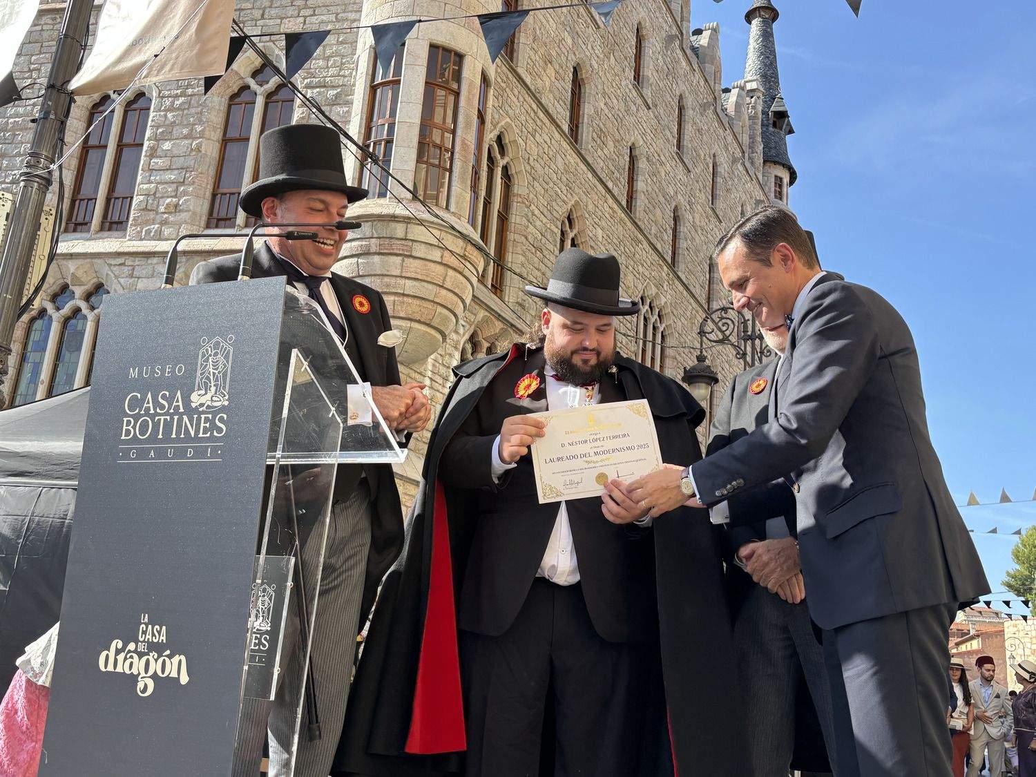 Inauguración de la Feria Modernista de León | José Martín