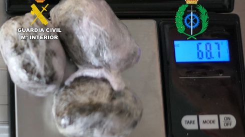 Dos detenidos por intentar introducir droga en la cárcel de Villahierro (León)