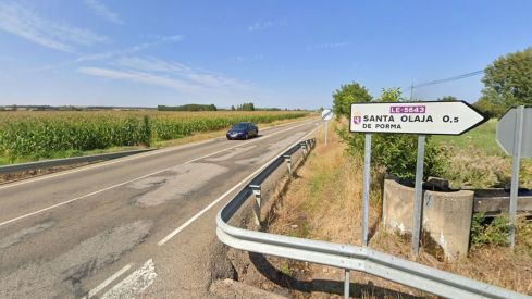 Herido tras un accidente entre un coche y un tractor en Santa Olaja de Porma (León)