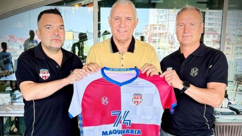 Hristo Stoichkov vestirá al Puente Castro en las próximas temporadas