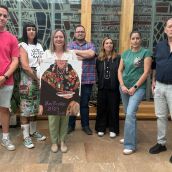 Así es ‘Afamiar’, el cartel de Marta Prieto que anunciará las fiestas de San Froilán 2025 en León Así es ‘Afamiar’, el cartel de Marta Prieto que anunciará las fiestas de San Froilán 2025 en León