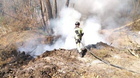Sofocan un incendio en un descampado de Valencia de Don Juan