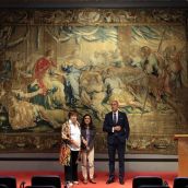 El tapiz 'La continencia de Escipión' se lucirá en el Palacio del Conde Luna tras su restauración | Peio García / ICAL