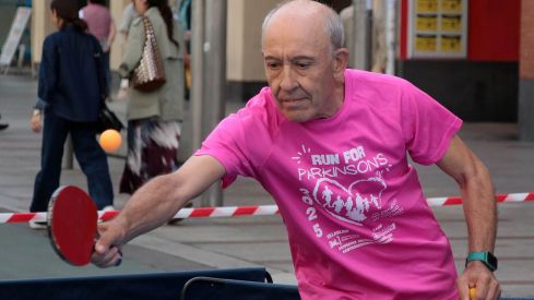 Peio García ICAL. Jornada de sensibilización de Alzheimer León sobre el tenis de mesa para mostrar sus beneficios cognitivos, emocionales y sociales