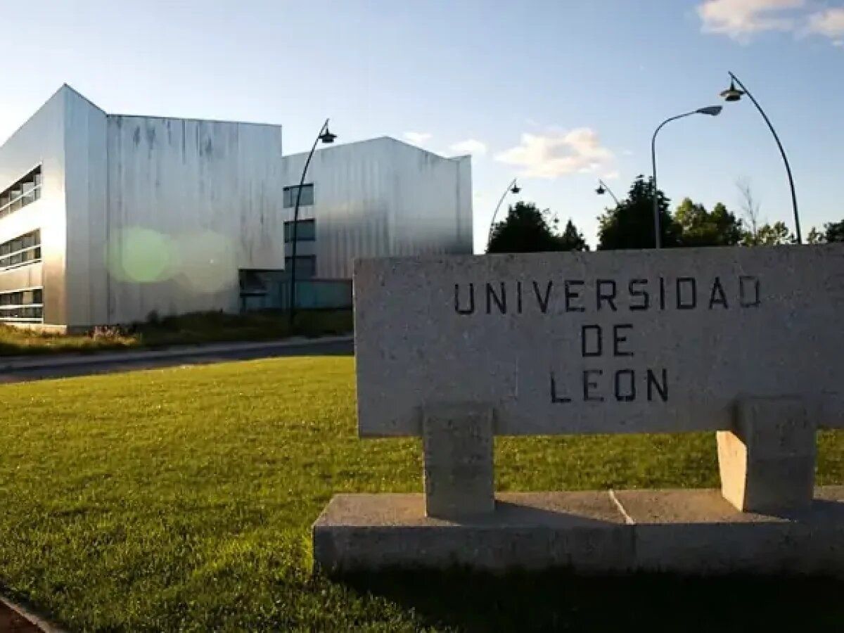 Universidad-León-1200x900