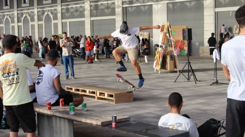 El Festival Leon Jam llenó de arte urbano la antigua estación de León | José Martín