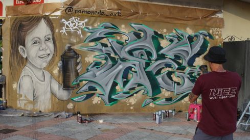 El Festival Leon Jam llenó de arte urbano la antigua estación de León | José Martín