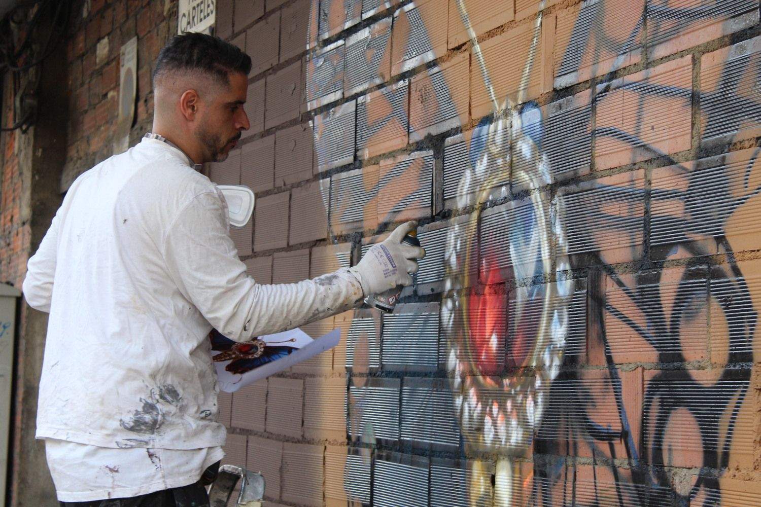 El Festival Leon Jam llenó de arte urbano la antigua estación de León | José Martín