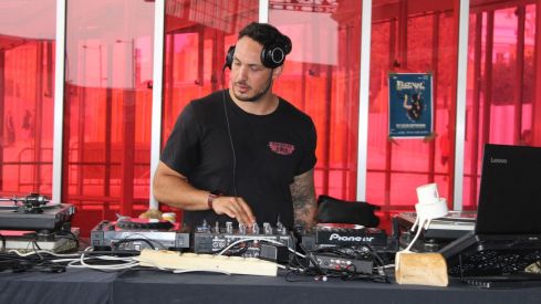 El Festival Leon Jam llenó de arte urbano la antigua estación de León | José Martín