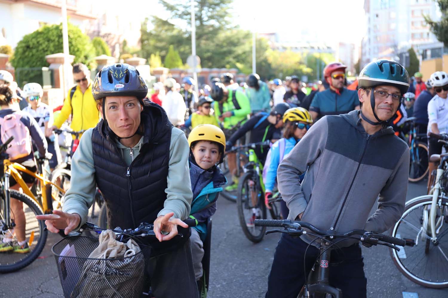 Día de la Bici en León (Isaac Llamazares) (15) Día de la Bici en León (Isaac Llamazares) (15)