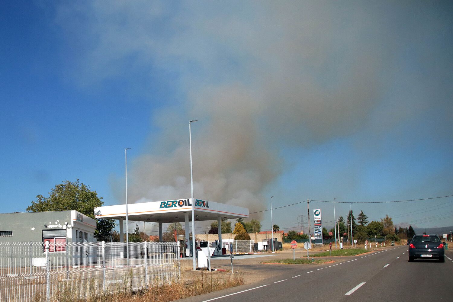 Incendio en Villasinta de Torío (León) | Peio García / ICAL