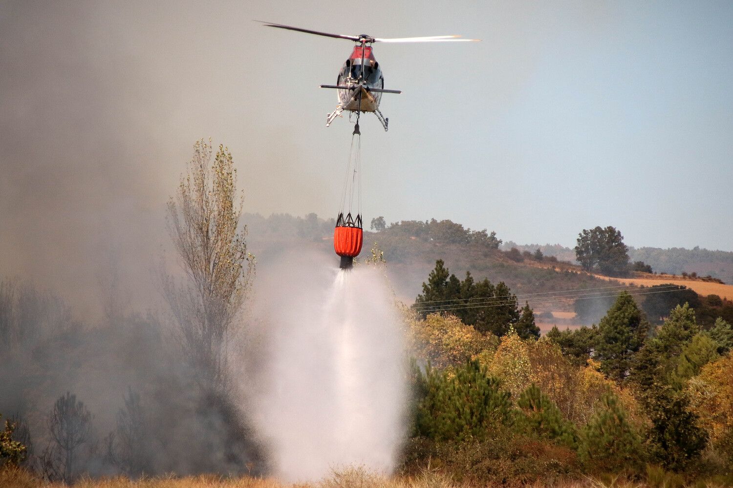Incendio en Villasinta de Torío (León) | Peio García / ICAL