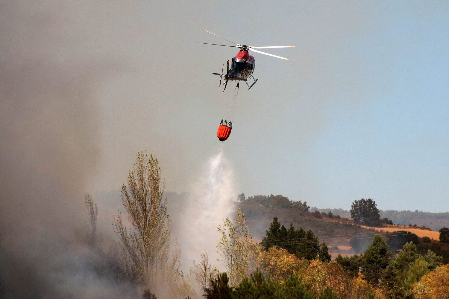 Incendio en Villasinta de Torío (León) | Peio García / ICAL