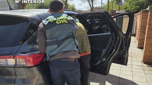 Dos detenidos por robar paquetes de vehículos de reparto La Bañeza y Santa María del Páramo