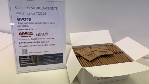 Hostelería de León repartirá 3.000 ceniceros portátiles en San Froilán para reducir el impacto de las colillas