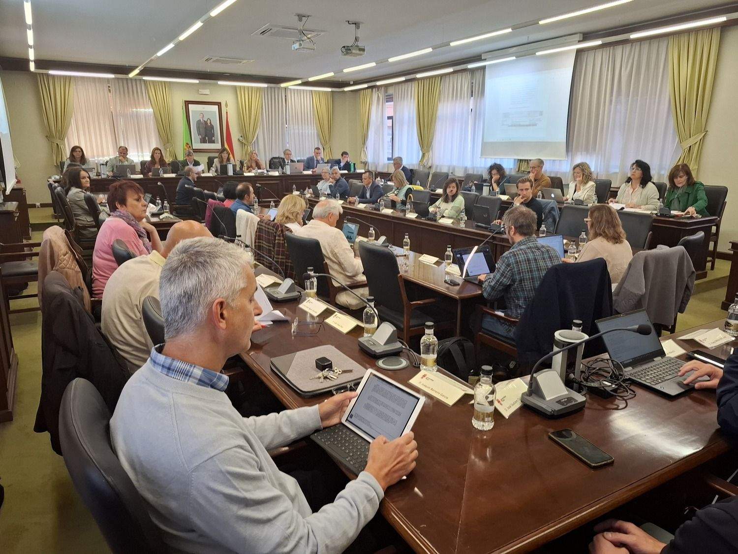 ConsejoGobierno AprobaciónMemoriaMedicina (3)