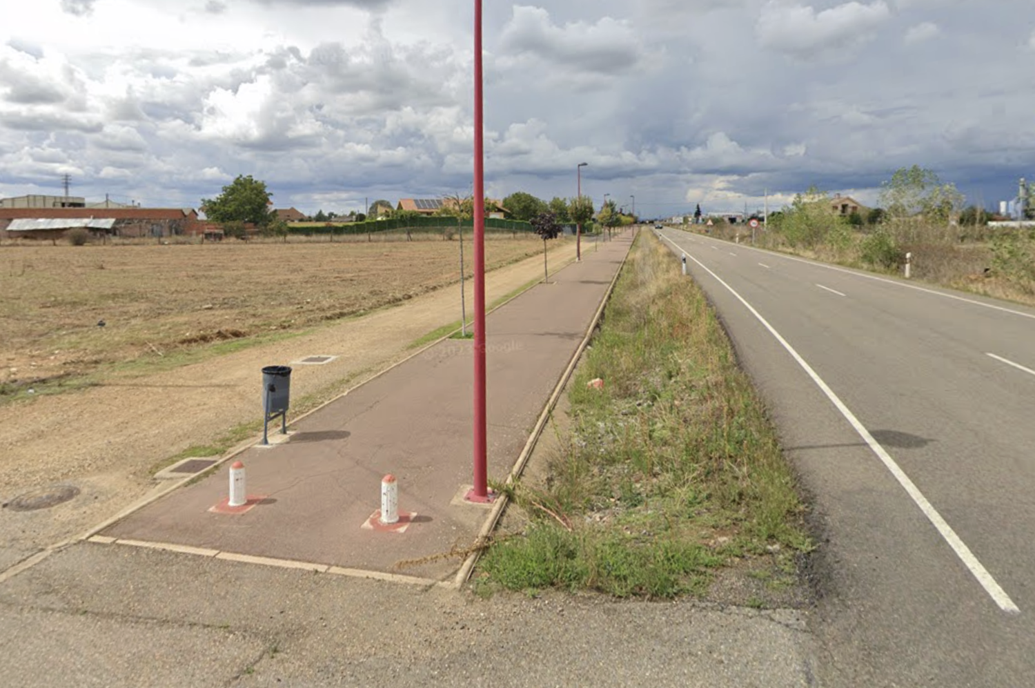 Santa María del Páramo ultima la adjudicación del contrato para arreglar el paseo de Circunvalación