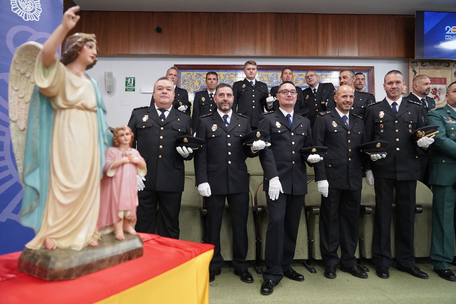Festividad de los Ángeles Custodios, patrones de la Policía Nacional en la provincia de León | Campillo / ICAL