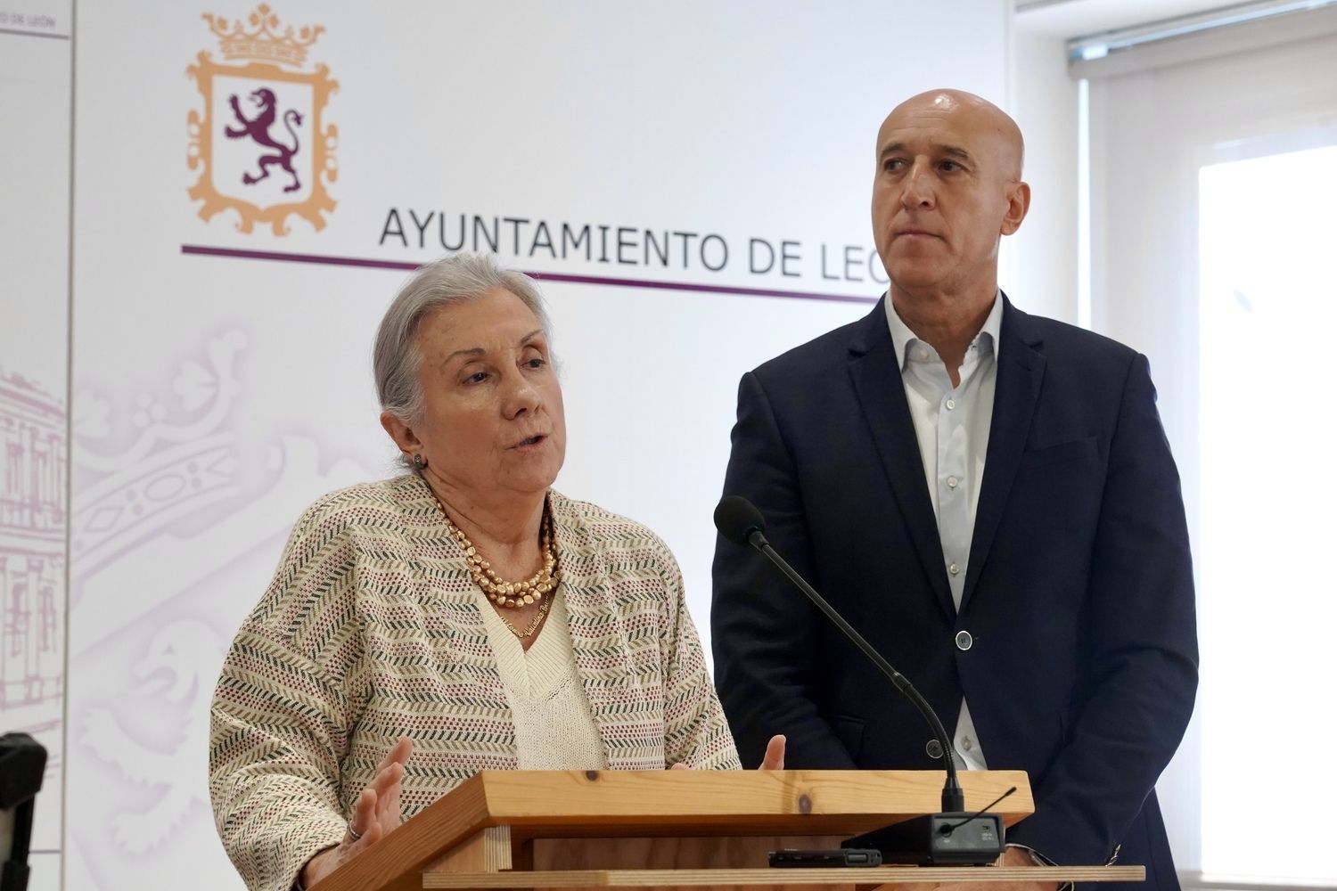 Presentación de los resultados del proyecto benéfico ‘La abeja que enfermó de ELA’ | Campillo / ICAL