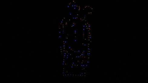 Tecnología y tradición se unen para iluminar la noche previa a San Froilán en León | José Martín