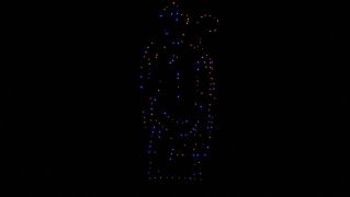 Tecnología y tradición se unen para iluminar la noche previa a San Froilán en León | José Martín