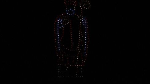 Tecnología y tradición se unen para iluminar la noche previa a San Froilán en León | José Martín