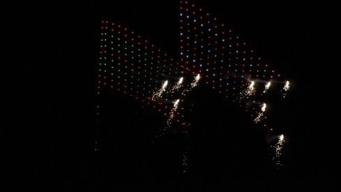 Tecnología y tradición se unen para iluminar la noche previa a San Froilán en León | José Martín