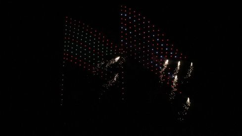 Tecnología y tradición se unen para iluminar la noche previa a San Froilán en León | José Martín