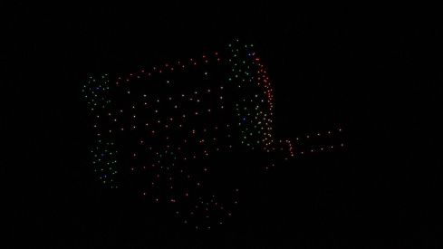 Tecnología y tradición se unen para iluminar la noche previa a San Froilán en León | José Martín