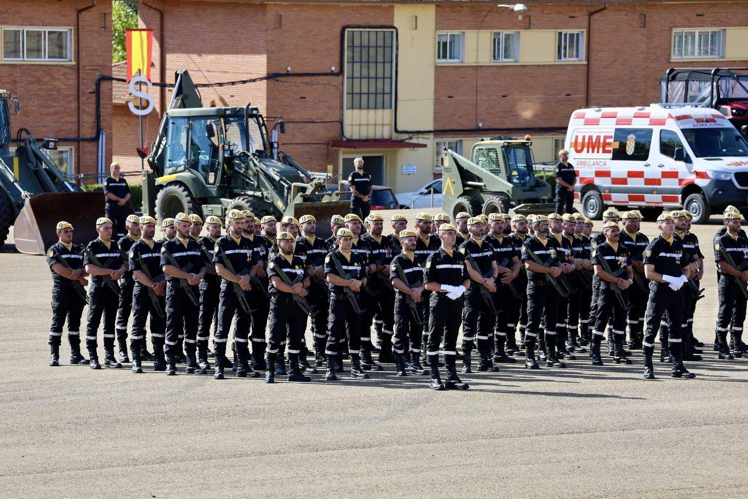 Celebración de la Festividad de Nuestra Señora del Rosario patrona de la Unidad Militar de Emergencias | Campillo / ICAL