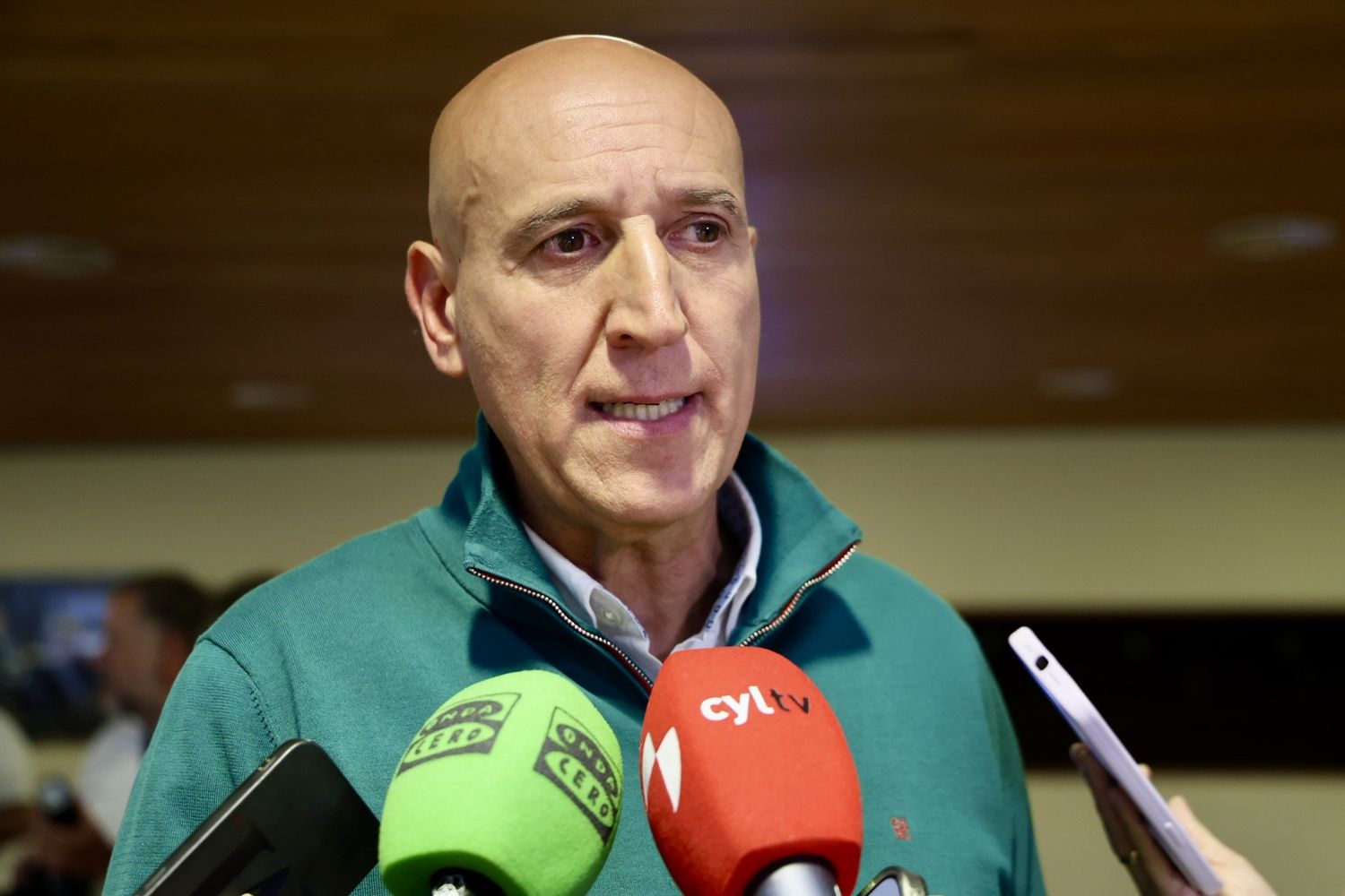 El alcalde de León defiende la autonomía leonesa y acusa a PP y PSOE de frenar su reconocimiento | Campillo / ICAL